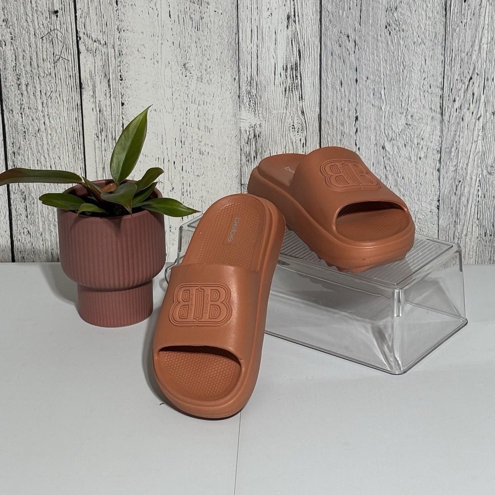 Bebe Women's Slide Sandals Size 7 color Camel  Foam Pool Slides New